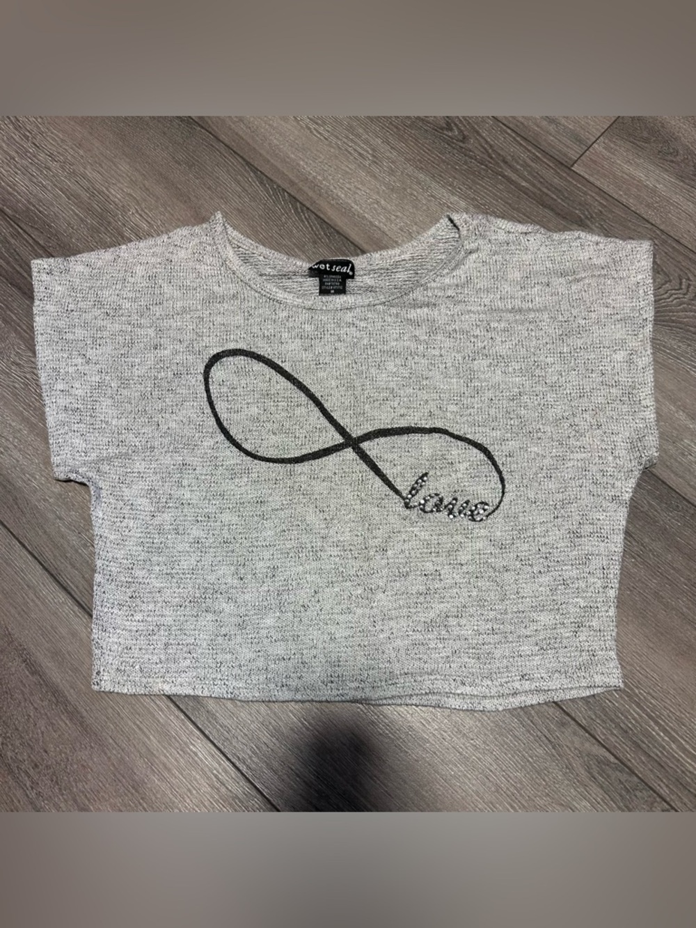 Love Infinity Graphic Crop Top - Gray - size medium